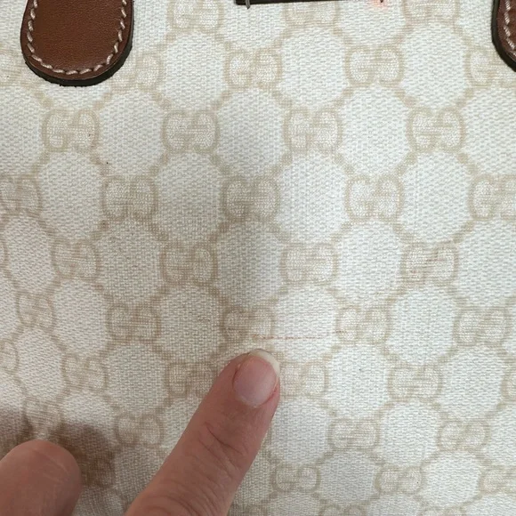Gucci Cream and Brown Tote Bag with Signature GG Monogram - Picture 3 of 16